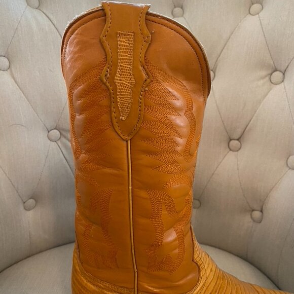 Cowboy Boots, Golden Yellow, Women's size 8.5 (US) - Picture 6 of 12